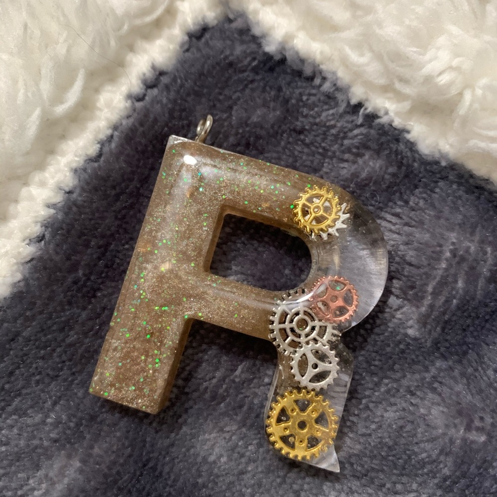 Handmade Resin Name Initials Keychains - Picture 2 of 13